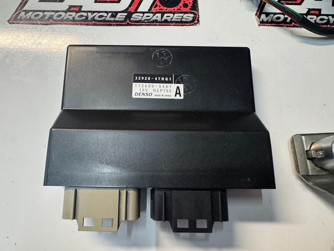 Suzuki GSXR 1000 2012-2016 ECU Ignition Lockset x2 Keys OEM Genuine 37000-17847