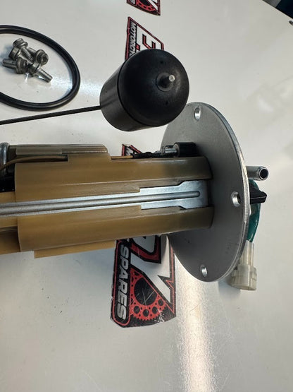 Suzuki GSXR 1000 2009-2016 Fuel Pump Assembly OEM Genuine 15100-47H20