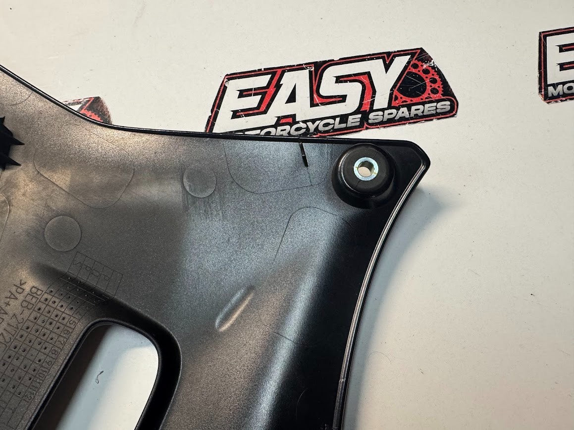 Yamaha YZF R7 2022-2025 LH Lower Panel 3 Fairing OEM Genuine BEB-2172G-00