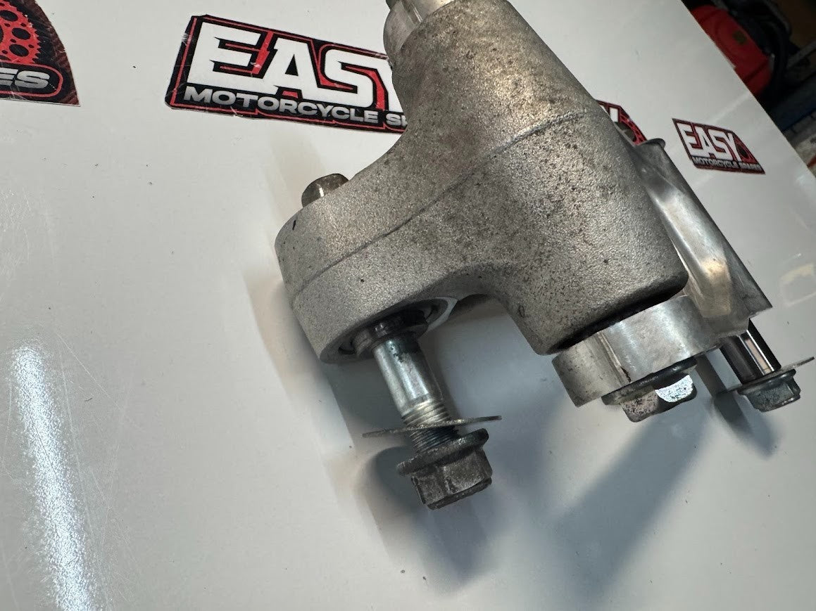 Suzuki GSXR 1000 2007-2008 Shock Linkages OEM Genuine 62600-21810