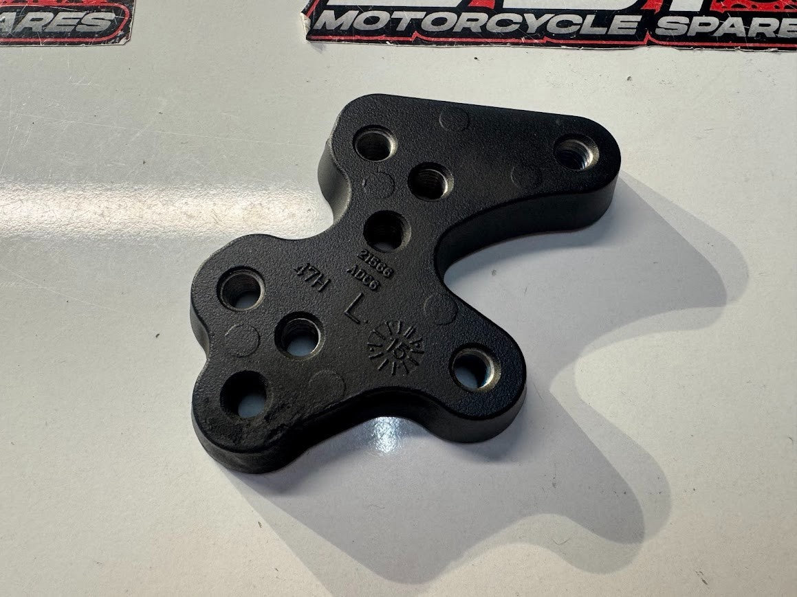 Suzuki GSXR 1000 2015-2016 LH Foot Rest Bracket OEM Genuine 43551-47H10