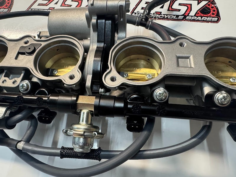 Yamaha YZF R1 2022-2025 Throttle Bodies TPS Injectors OEM Genuine B3L-13750-02