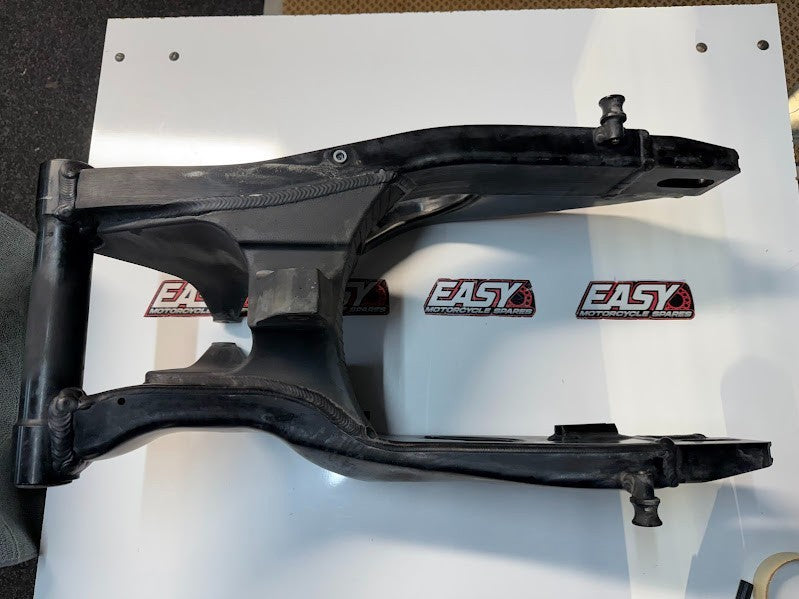Swingarm Suspension Honda CBR 1000 RR 2008-2016 OEM 52200-MFL-010 Swing Arm