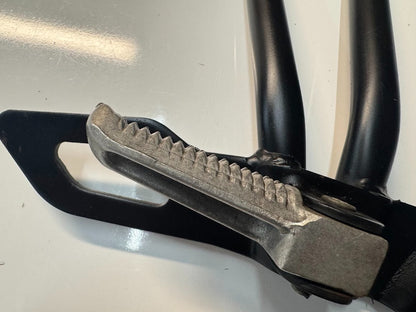 Yamaha YZF R15 2013-2018 RH Pillion Peg & Bracket OEM Genuine 1CK-F742L-00