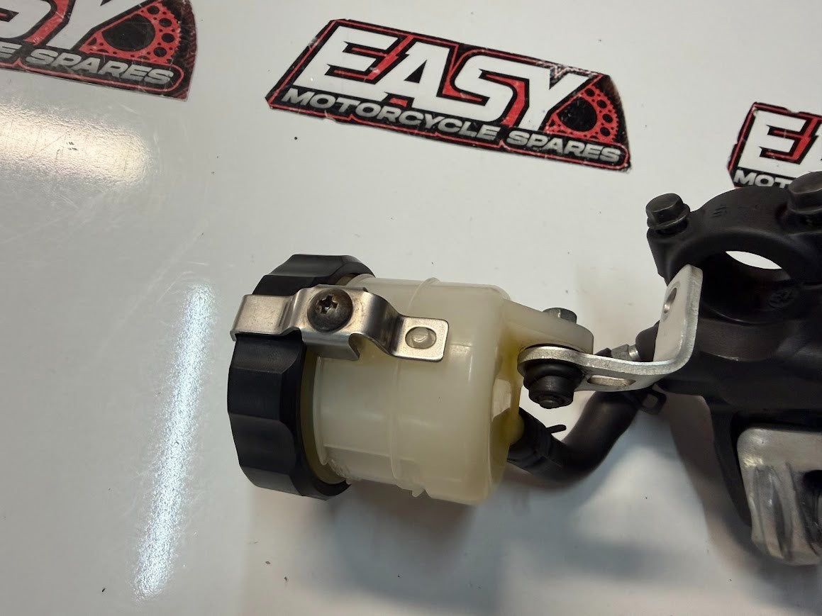 Front Brake Master Cylinder Suzuki GSXR 1000 2007-2008 OEM 59600-47H10