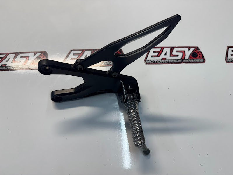 Yamaha YZF R1 2015-2025 LH Riders Peg Bracket Rear Set OEM Genuine 2CR-27442-00