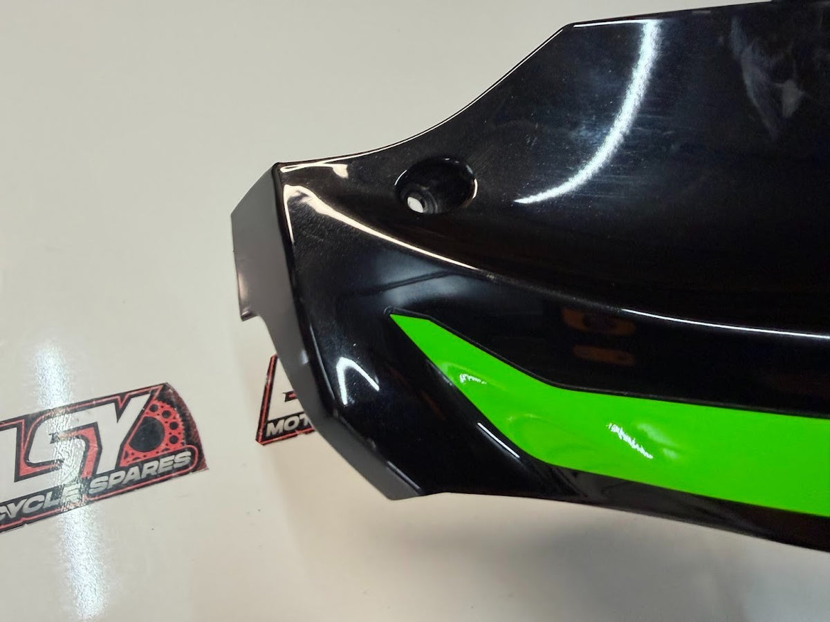 RH Tank Cover Fairing Kawasaki Ninja ZX-10R 2024 OEM 14093-0681