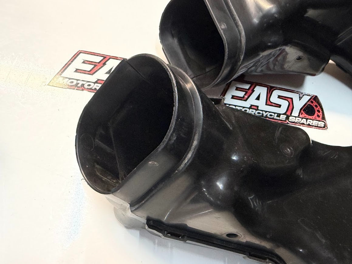 Air Intake Ducts Suzuki GSXR 1000 2007-2008 OEM 94420-21H00