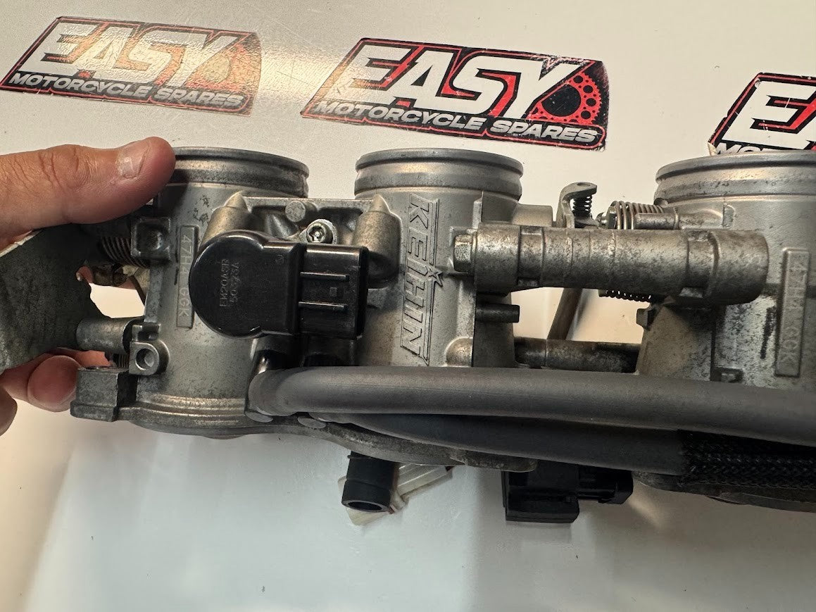Suzuki GSXR 1000 2015-2016 Throttle Bodies TPS OEM Genuine 13406-47H40