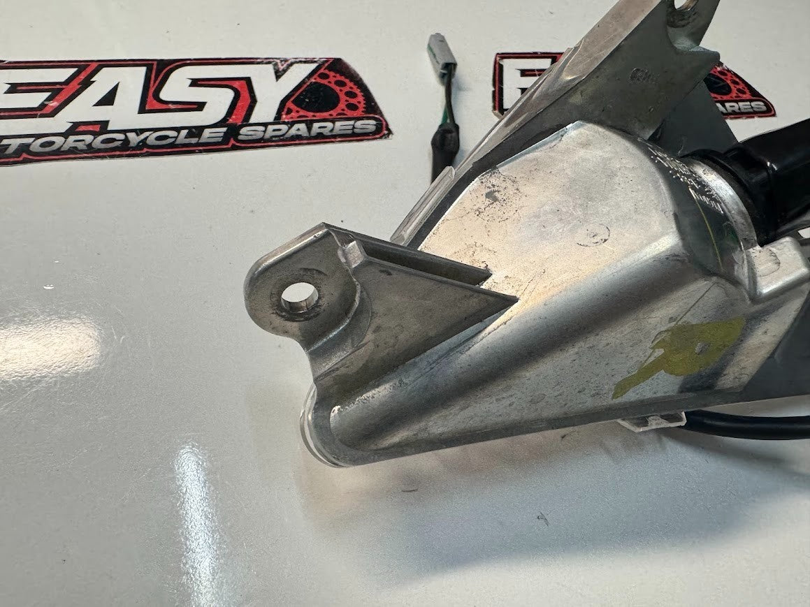 Kawasaki Ninja 500 2024-2025 RH Front Blinker Indicator OEM Genuine 23040-0154