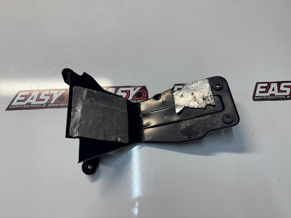 Suzuki VL 1500 Intruder 1998-2009 Front Wheel Tank Cover OEM Genuine 44270-10F02