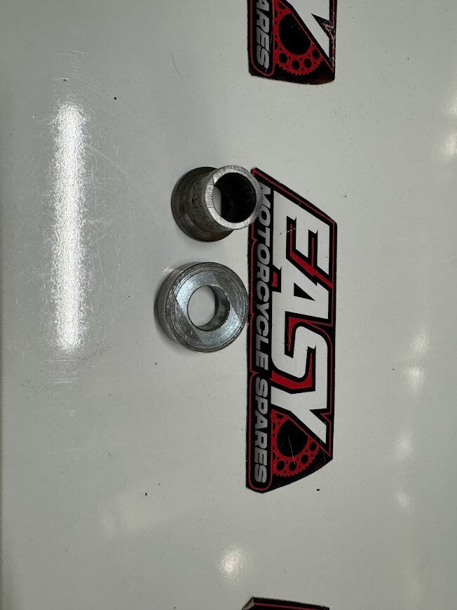 Rear Wheel Spaces Suzuki GS 500 2006