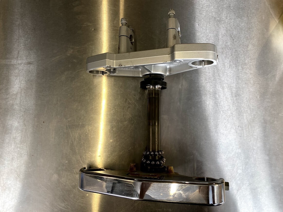 Triple Trees Suzuki VL 250 2009