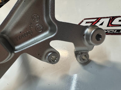 BMW S1000RR 2016 RH Foot Peg Bracket Rear Set OEM Genuine K46 46717728308