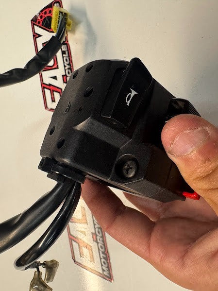 Suzuki GSXR 1000 2007-2008 LH Switch Block Buttons OEM Genuine 37400-21H12