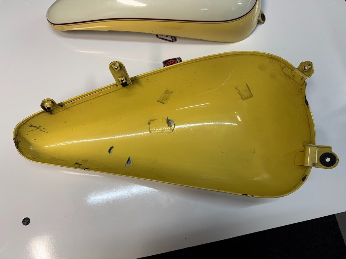 Suzuki VL 1500 Intruder 2003 Side Tank Covers OEM Genuine 47900-10F40