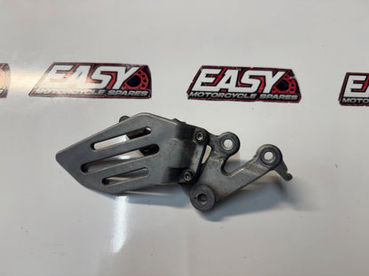 Yamaha YZF R15 2011-2018 OEM Genuine RH Foot Peg Bracket 20P-F7443-00
