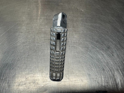 Suzuki GSXR 1000 2005-2008 RH Pillion Peg OEM Genuine 43611-41G00