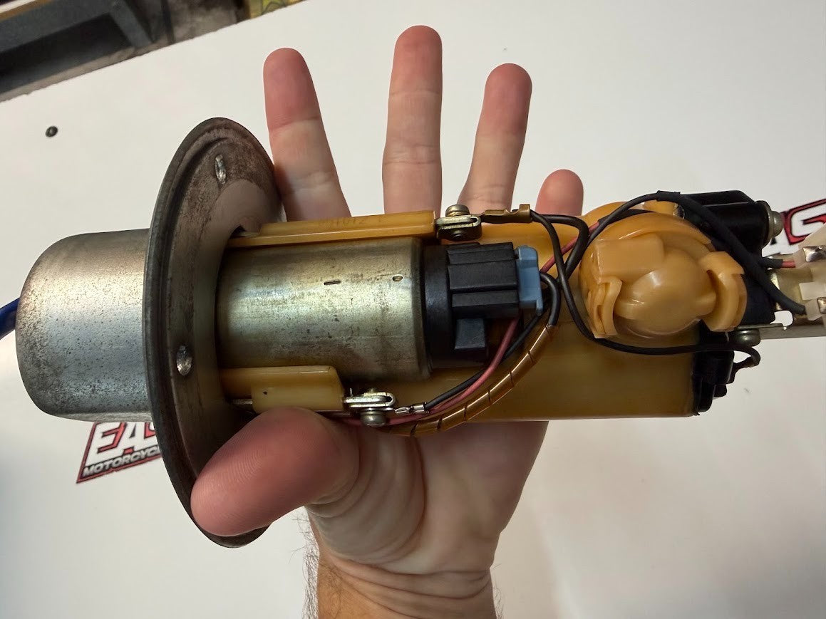 Fuel Pump Assy Suzuki GSXR 1000 2005-2006 OEM 15100-41G00