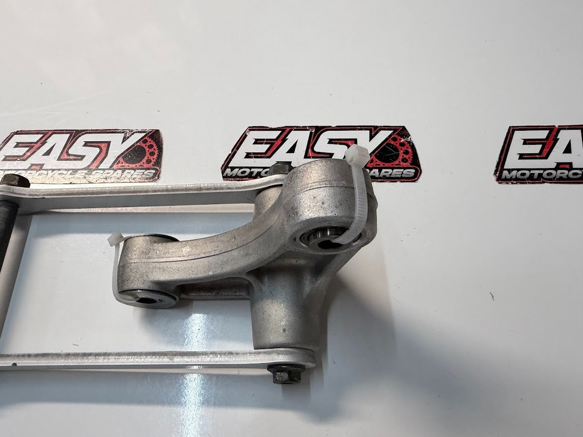 Shock Linkage Suzuki GSXR 1000 2005-2006 OEM 62600-41810