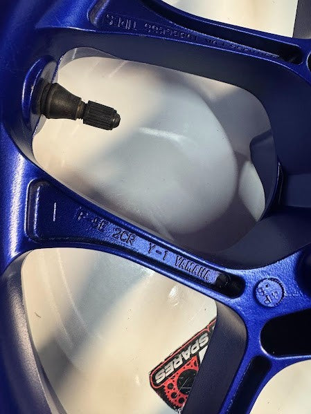 Yamaha YZF R1 2015-2025 Front Wheel OEM 2CR-25168-00-P0 *READ DESCRIPTION*