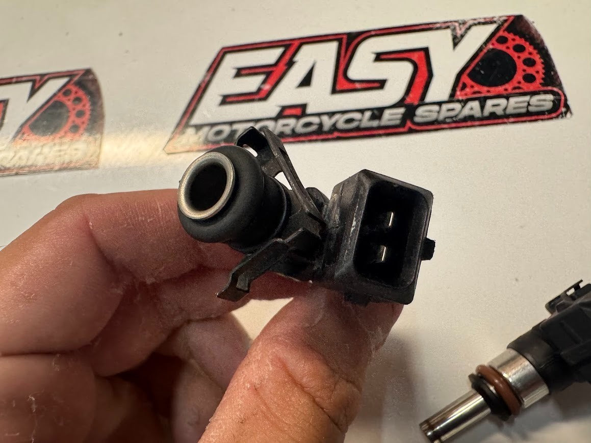 BMW S1000RR 2016 Secondary Fuel Injectors x4 OEM Genuine K46 13617672335