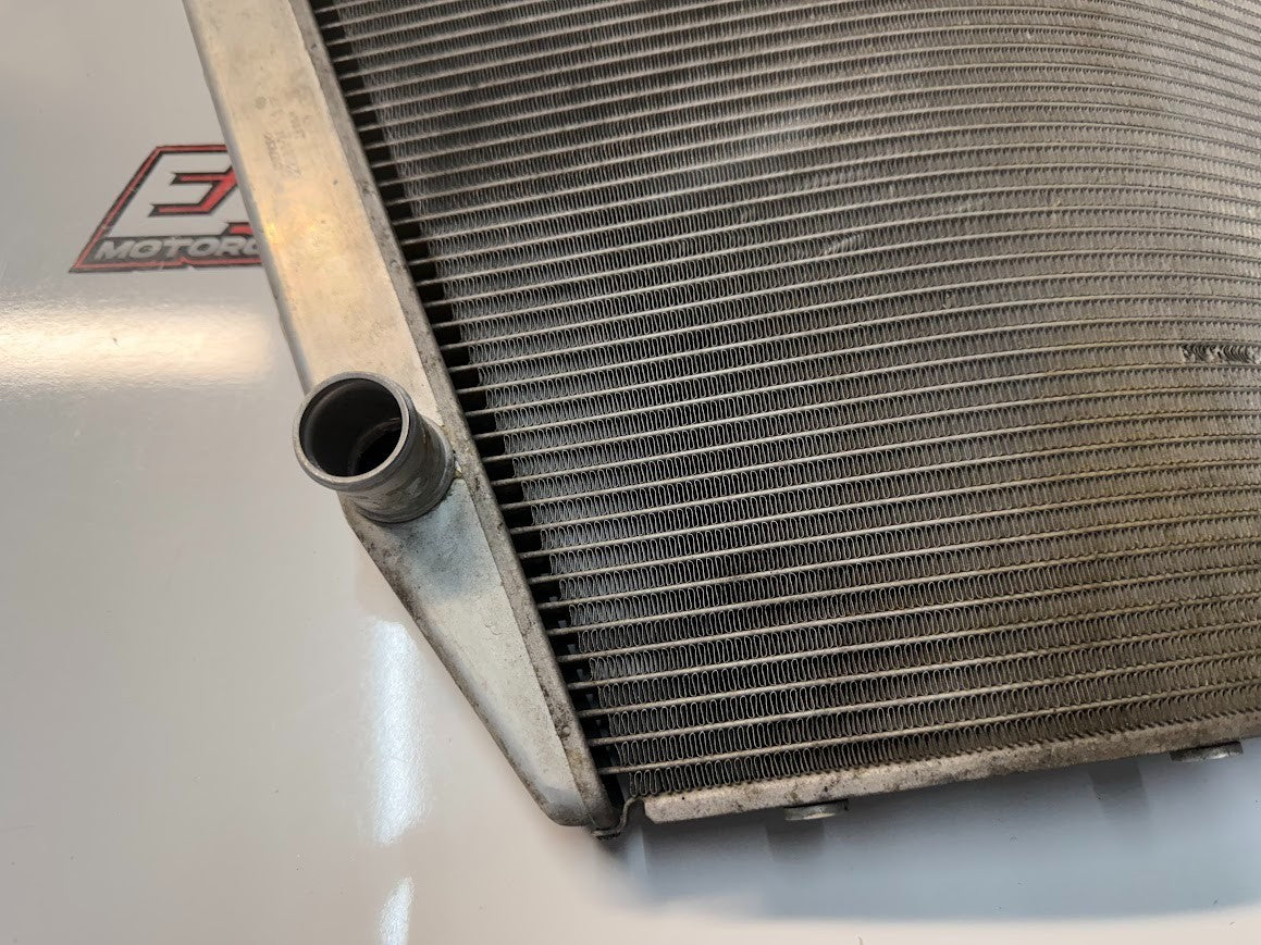 Radiator Cooling Suzuki GSXR 1000 2007-2008 OEM 17710-21H00