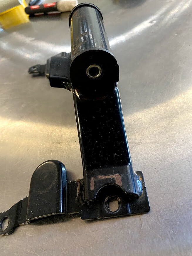 Tank Bracket Yamaha FZ1 2008 