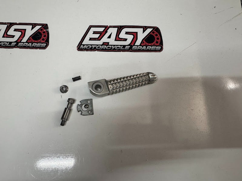 Yamaha YZF R1 2004-2019 RH Pillion Foot Peg OEM Genuine 5JJ-27441-10