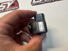 Suzuki VL 1500 Intruder 1998-2004 Air Boost Sensor OEM Genuine 15620-02F00