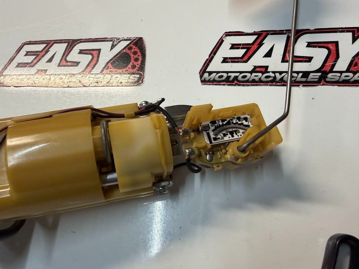 Fuel Pump Assembly Suzuki GSXR 1000 2007-2008 OEM 15100-21H01