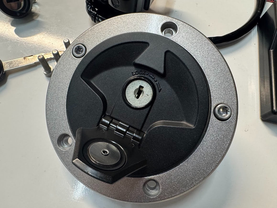 Kawasaki Vulcan S 650 2017-2025 ECU Ignition Key Lockset OEM Genuine 21175-1196