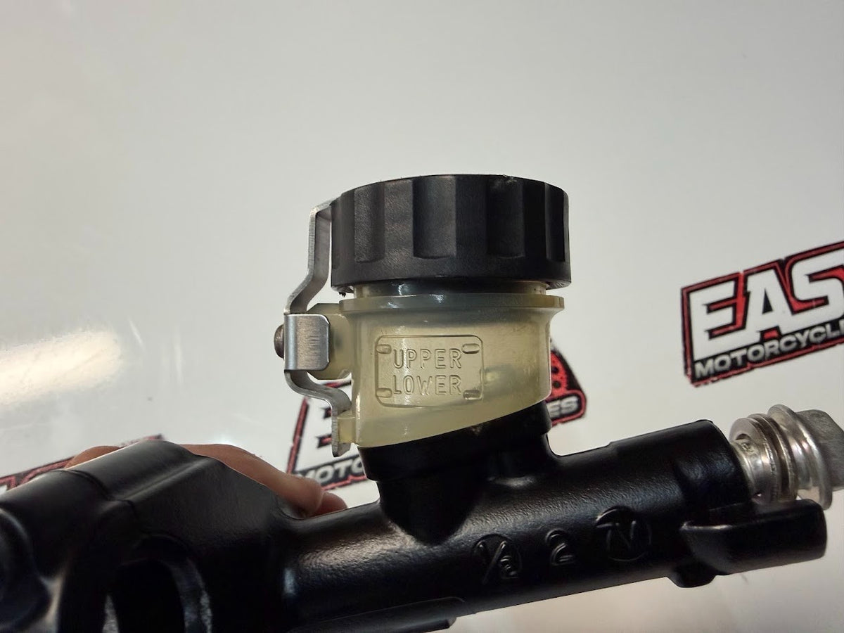 Clutch Master Cylinder Suzuki GSXR 1000 2007-2008 OEM 59800-21H00