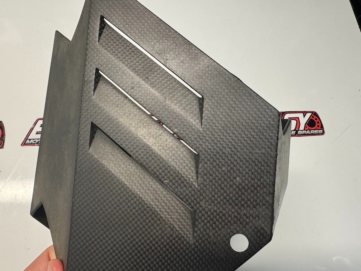 Yamaha YZF R1 2015-2025 Carbon Belly Pan Cover Plate Extender