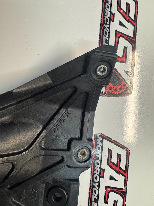 Suzuki GSXR 1000 2009-2016 Front Fuel Tank Bracket OEM Genuine 44521-47H00