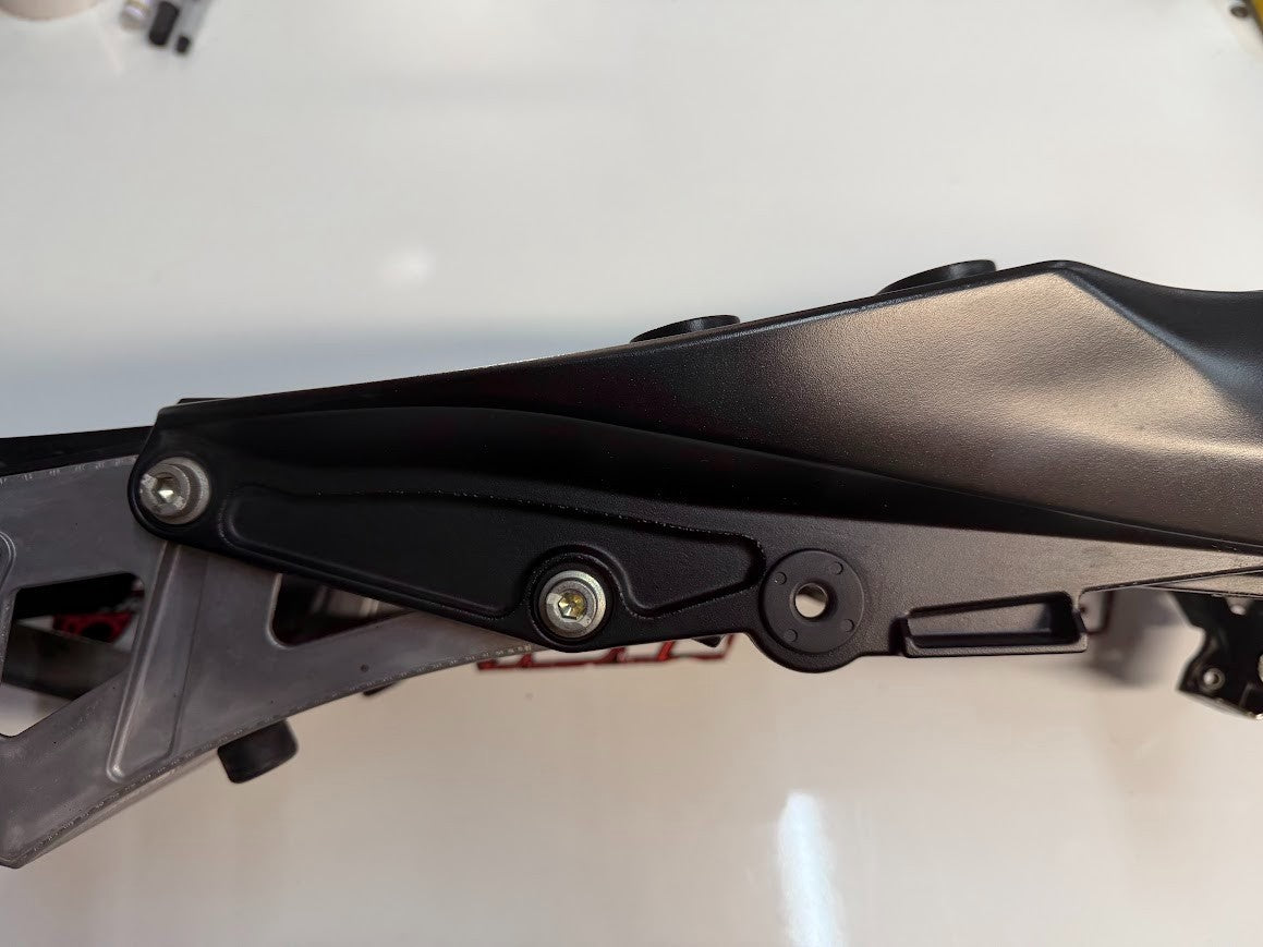 Rear Sub Frame Complete Suzuki GSXR 1000 2007-2008 OEM 41221-21H00-YAP