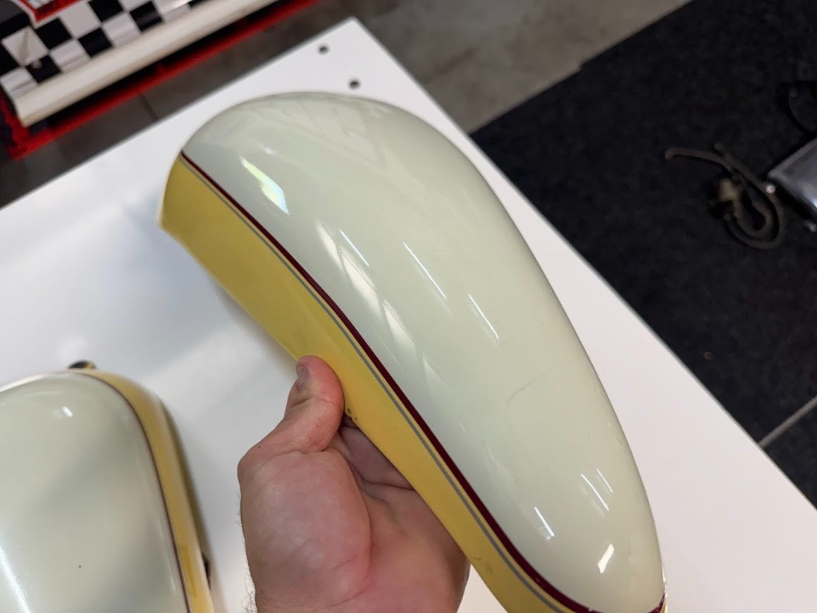 Suzuki VL 1500 Intruder 2003 Side Tank Covers OEM Genuine 47900-10F40