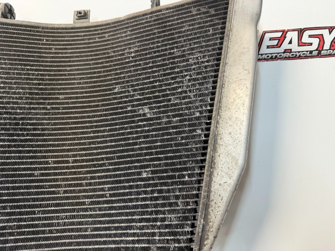 Radiator Cooling Suzuki GSXR 1000 2005-2006 OEM 17710-41G00