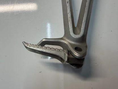 LH RH Pillion Peg & Bracket Pair Suzuki GSXR 1000 2007-2008 OEM