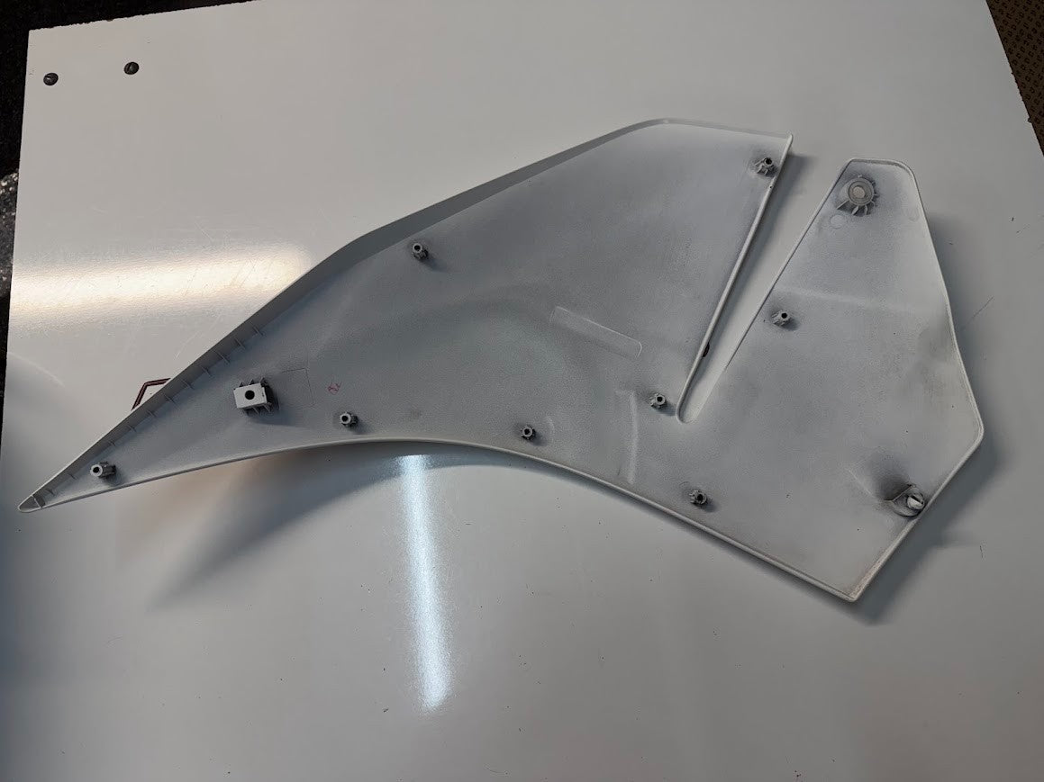 RH Side Main Fairing KTM RC 390 2014-2016 OEM 9050805104428
