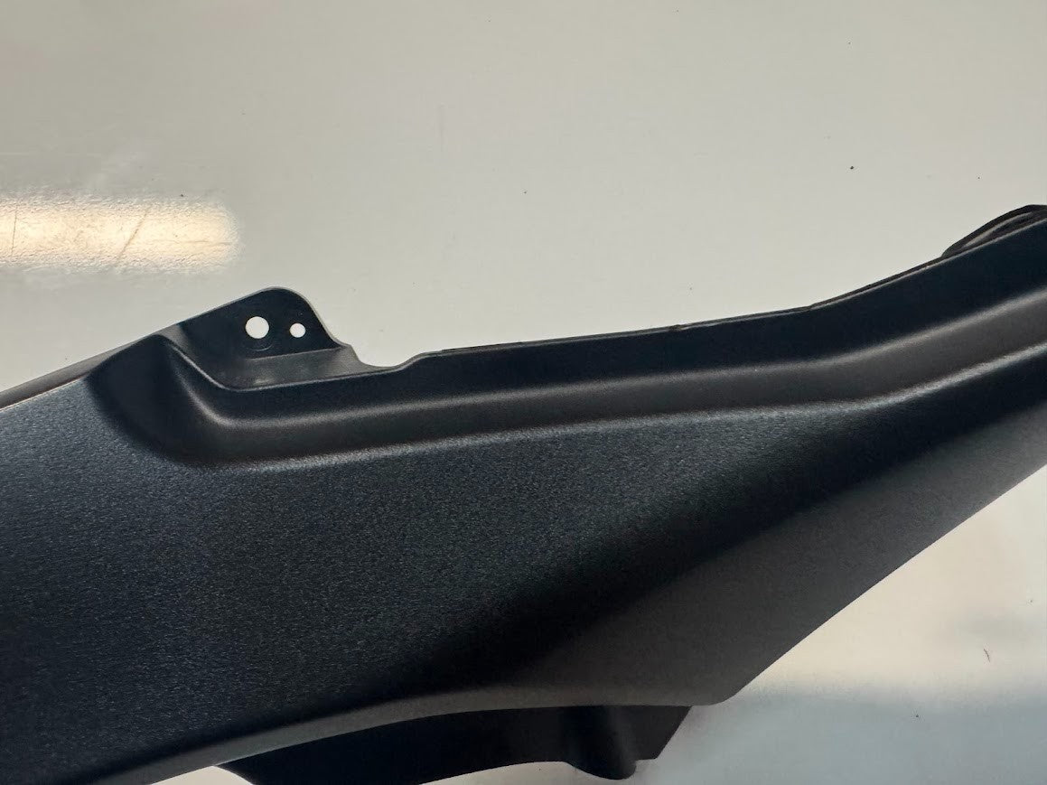 Yamaha YZF R7 2022-2025 Side Cover 1 Fairing Mole OEM Genuine BEB-2171L-00
