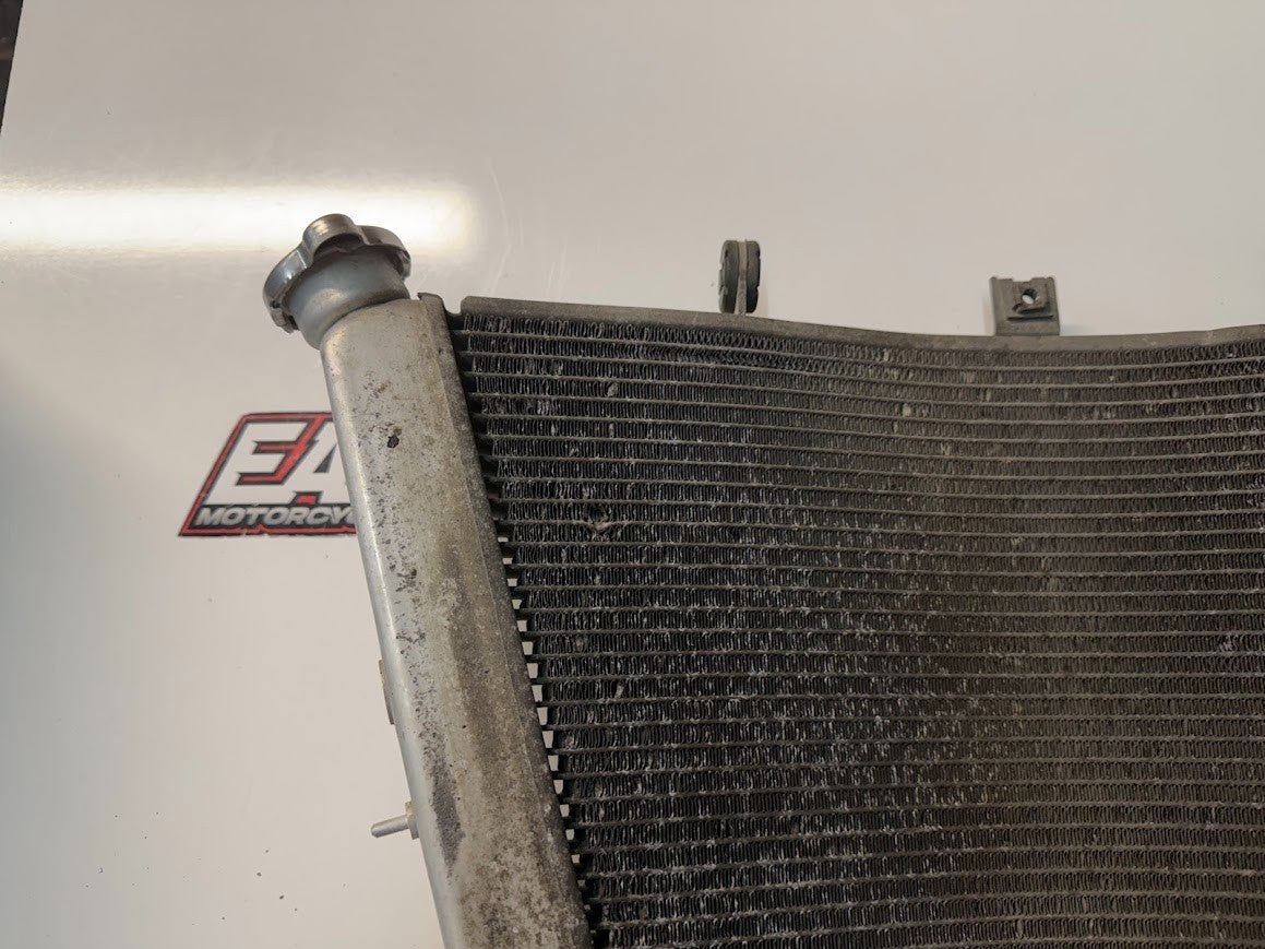 Radiator Cooling Suzuki GSXR 1000 2005-2006 OEM 17710-41G00