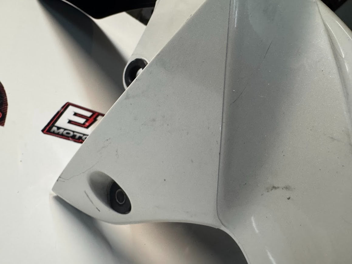 Yamaha YZF R15 2013-2016 Front Fender Mudguard Hugger OEM Genuine 1CK-F1511-00