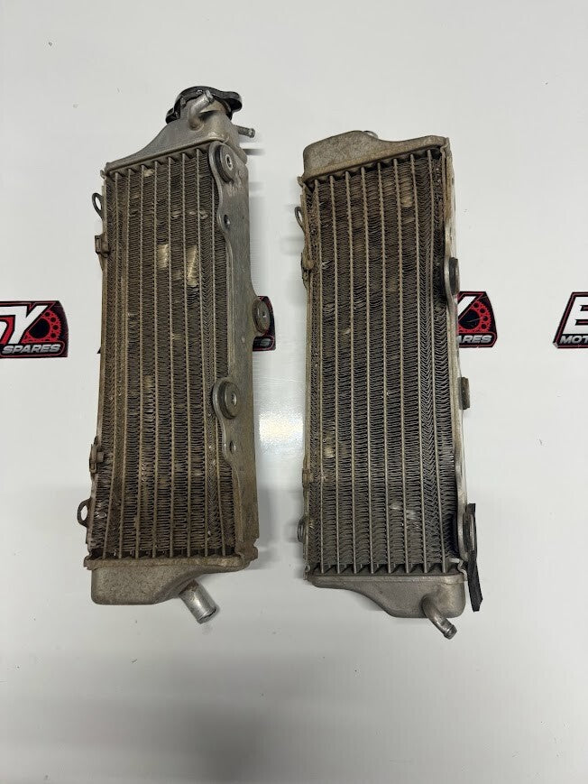 Radiators Husqvarna TC 250 2004