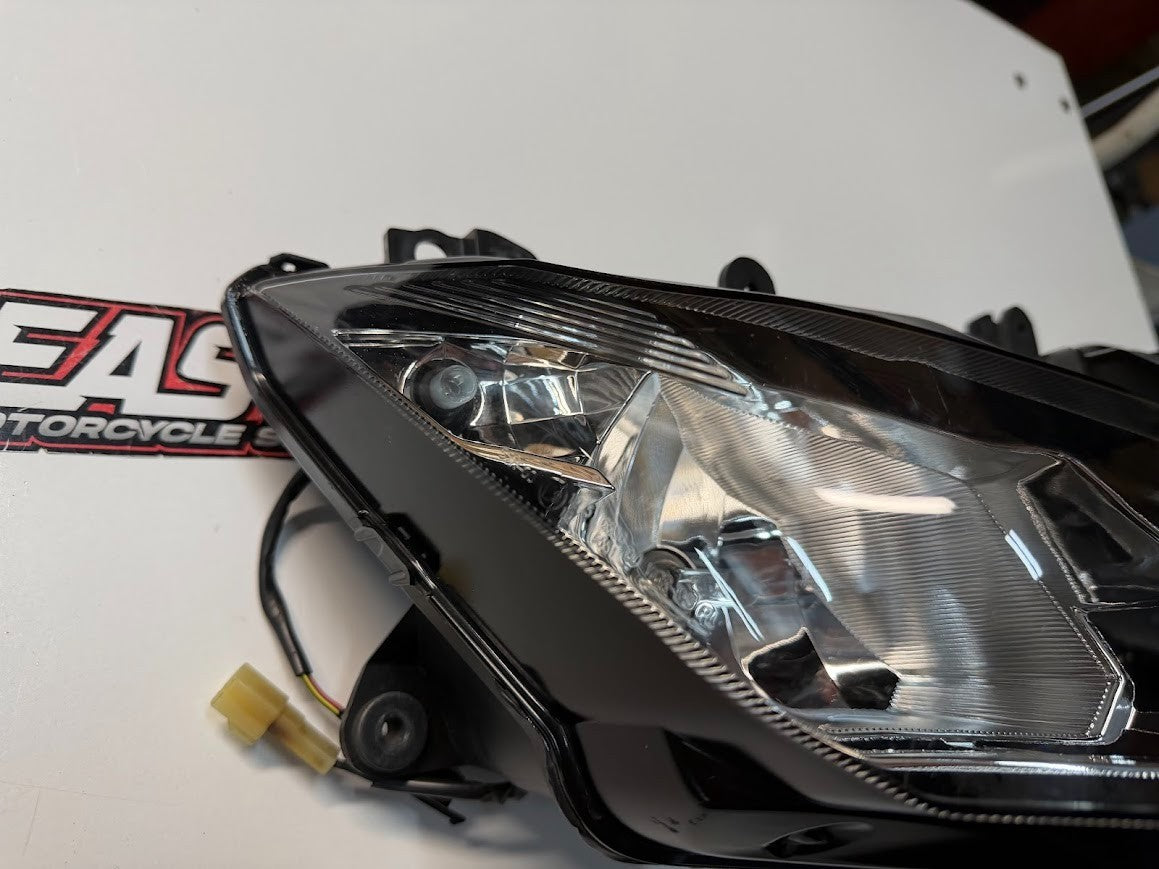 Headlight Assembly Kawasaki Ninja 300 2013-2017 OEM 23007-0174 *VGC*