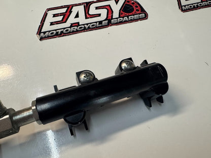 Suzuki GSXR 1000 2015-2016 Fuel Rail Pipe OEM Genuine 13473-15H10