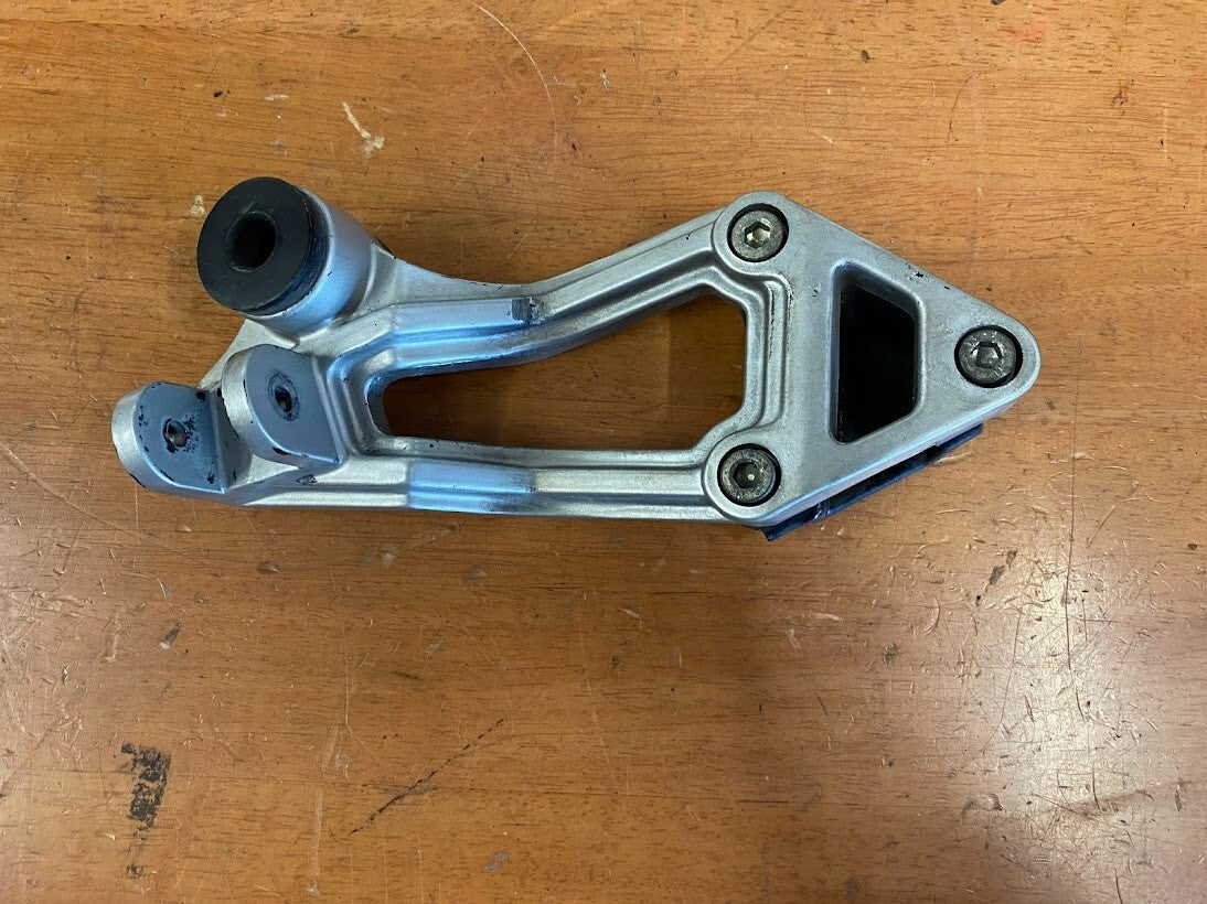 LH Pillion Peg Bracket Kawasaki ZX-10 1988