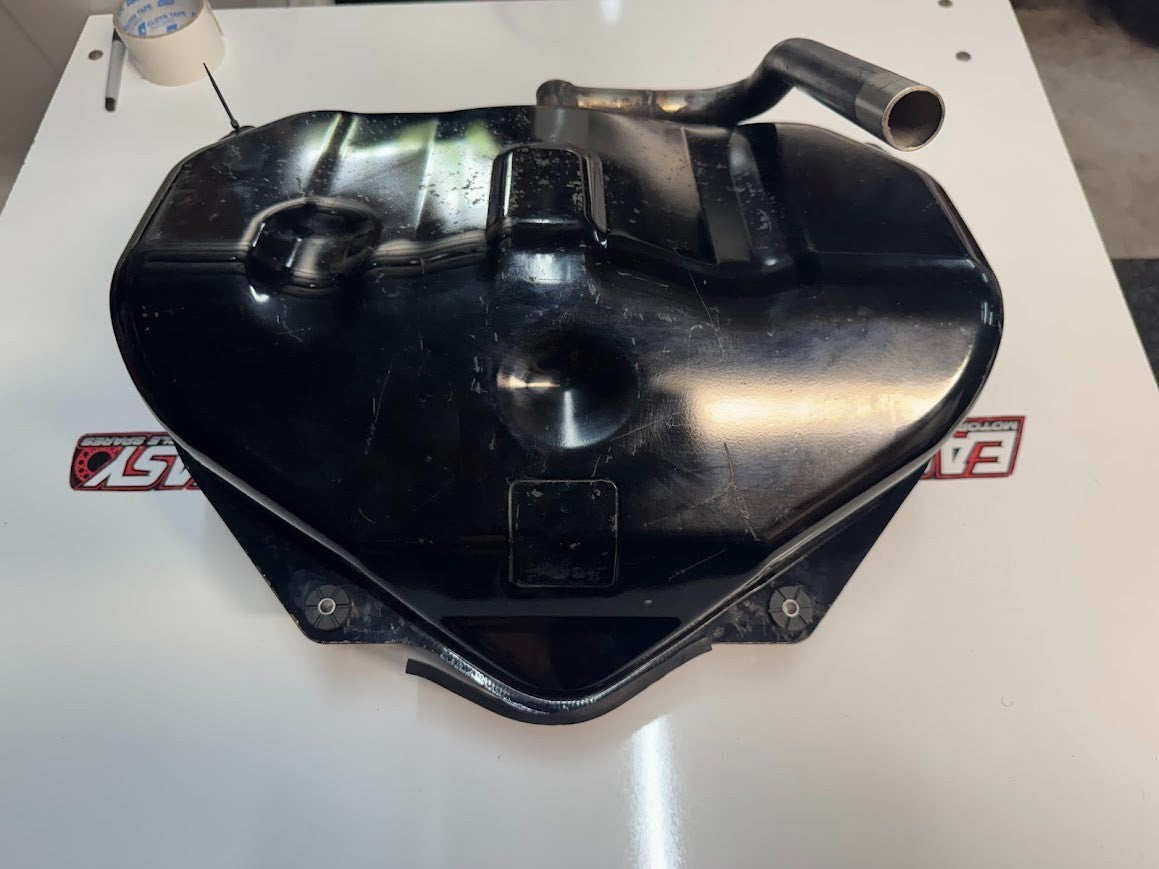 Suzuki VL 1500 Intruder 1998-2004 Fuel Tank OEM Genuine 44110-10F00