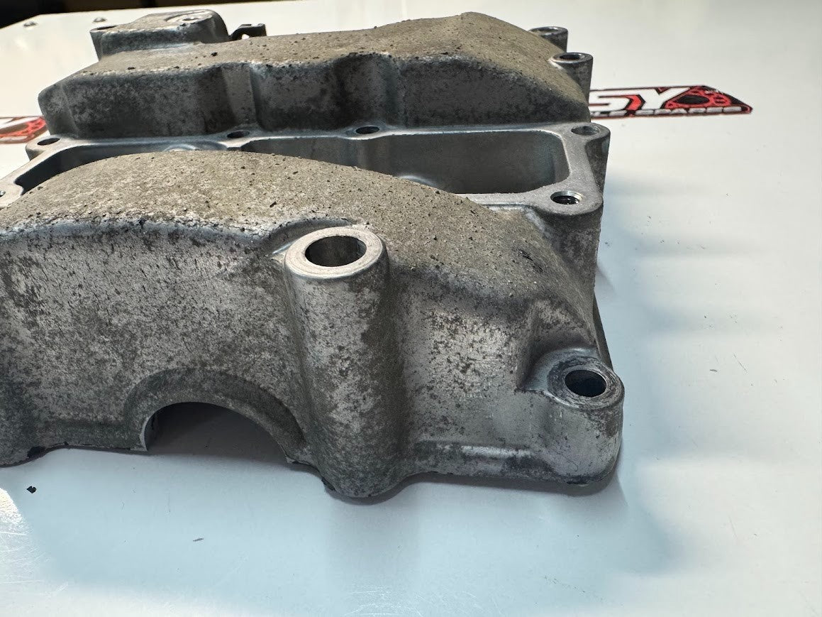 Suzuki VL 1500 Intruder 1998-2004 Front Cylinder Head Cover OEM 11101-10F00