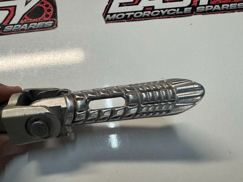 Suzuki GSXR 1000 2005-2008 LH Riders Foot Peg OEM Genuine 43526-41G00